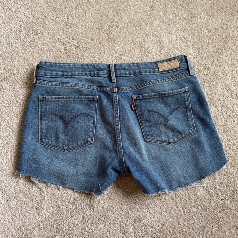 Y2K Levis Demi Curve Mid Rise Cut Off Denim Shorts Blue W29